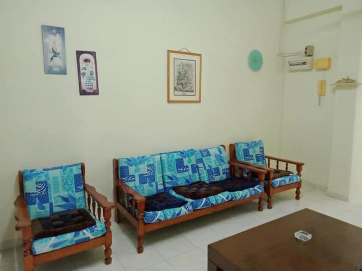 Oyo Home 90419 Sahar Guesthouse Malacca Bagian luar foto